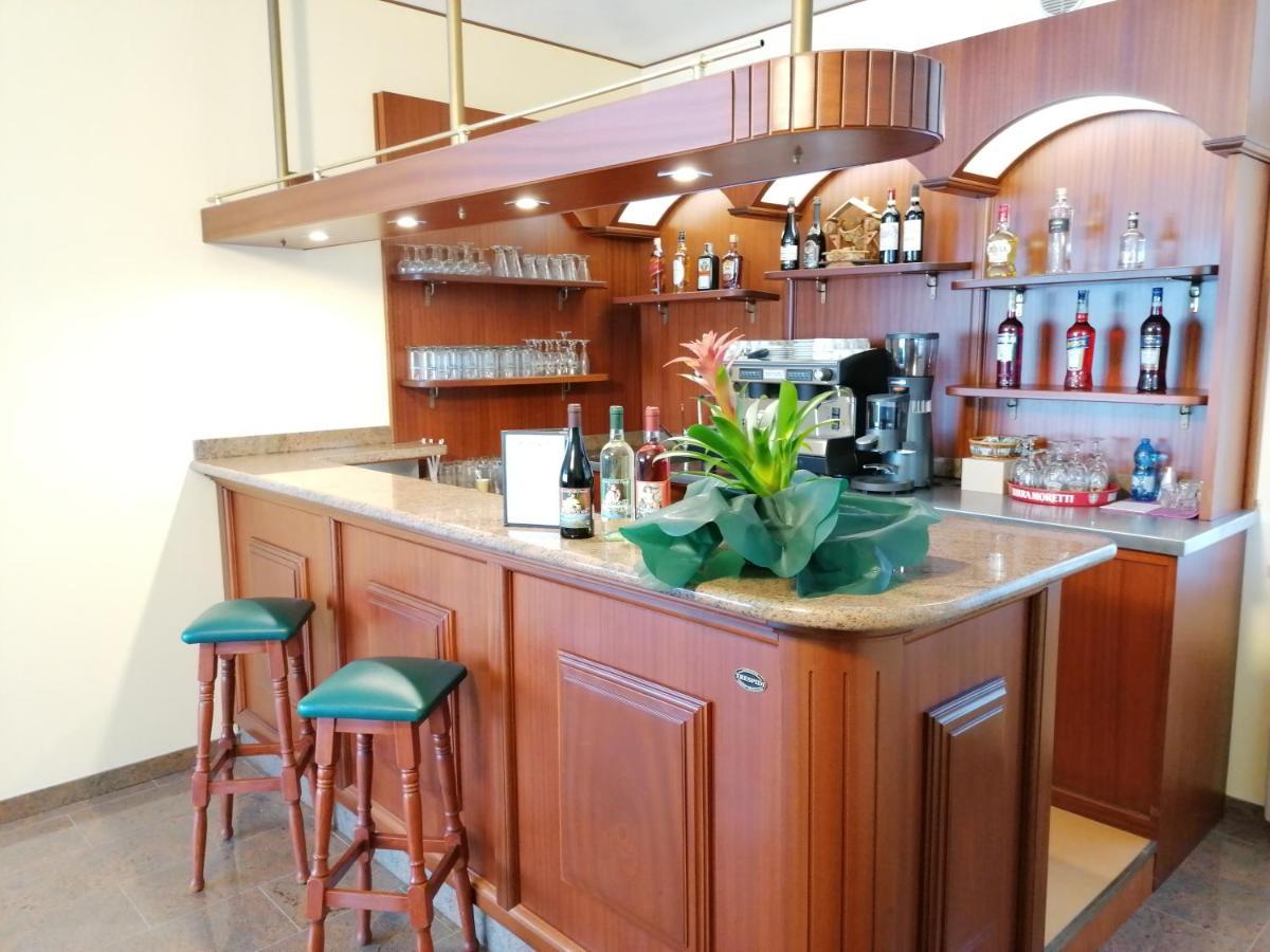 Residence Villa Margherita B&B Nebbiuno Екстериор снимка